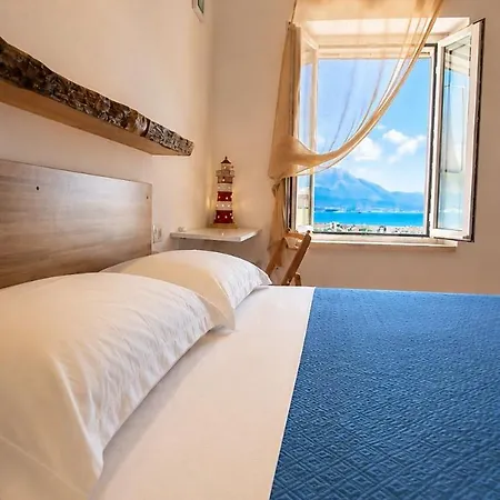 Altamarea Apartment *